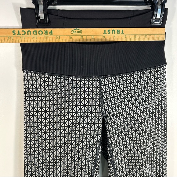 Lululemon High Waist Knit Geometric Slim Straight Pants Black Gray; Lulu Size 8 - Picture 12 of 13